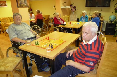 Člověče, nezlob se - souboj generací