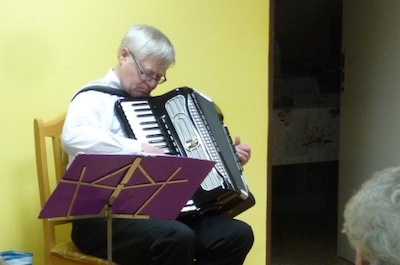 Páteční dopoledne s harmonikou
