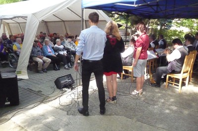 Semilská 12 v zahradě