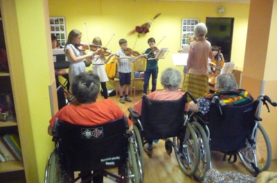 Muzikoterapie s paní Jarmilou Ochmanovou