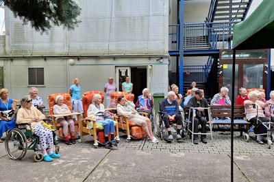 Sociální služby Semily, příspěvková organizace - Hudební setkání u cimbálu