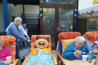 Sociální služby Semily, příspěvková organizace - Letni pohoda na zahradě