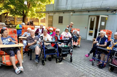 Sociální služby Semily, příspěvková organizace - Letni pohoda na zahradě