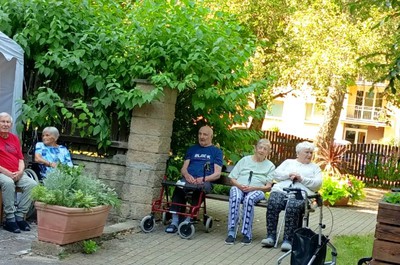 Letni pohoda na zahradě