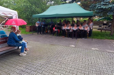 Vystoupení pěveckého seniorského sboru Izerína