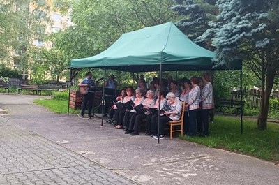 Vystoupení pěveckého seniorského sboru Izerína