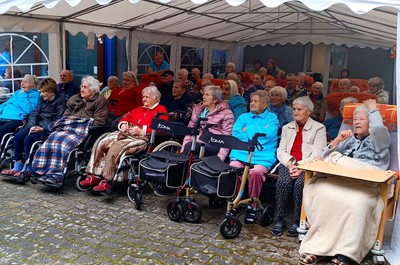 Vystoupení pěveckého seniorského sboru Izerína